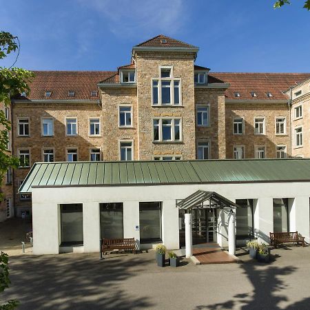 ホテル Bildungshaus St. Bernhard - Wohnen Und Tagen ラシュタット エクステリア 写真