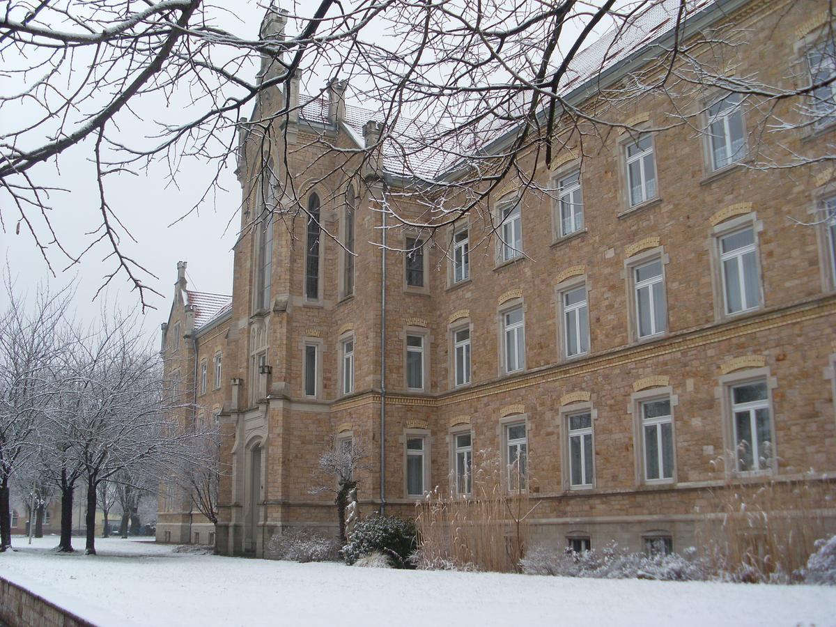 ホテル Bildungshaus St. Bernhard - Wohnen Und Tagen ラシュタット エクステリア 写真